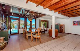 Villa – Stillwater Drive, Miami Beach, Florida,  Vereinigte Staaten. $1 395 000