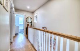 4-zimmer haus in der stadt in East York, Kanada. C$1 901 000