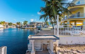 Haus in der Stadt – Key Largo, Florida, Vereinigte Staaten. $1 879 000