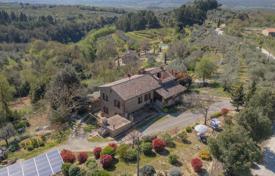 13-zimmer landgut 312 m² in Perugia, Italien. 1 000 000 €