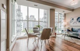 2-zimmer wohnung in Lake Shore Boulevard West, Kanada. C$930 000