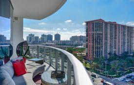 Neubauwohnung – Collins Avenue, Miami, Florida,  Vereinigte Staaten. 1 220 000 €