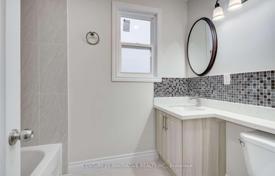 8-zimmer haus in der stadt in Scarborough, Kanada. C$1 298 000