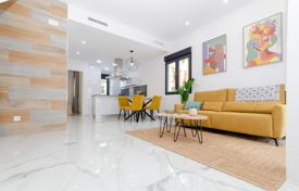 3-zimmer villa 105 m² in Torrevieja, Spanien. 424 000 €