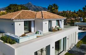 Villa – Nueva Andalucia, Marbella, Andalusien,  Spanien. 3 690 000 €