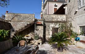 Stadthaus – Dobrota, Kotor, Montenegro. 550 000 €