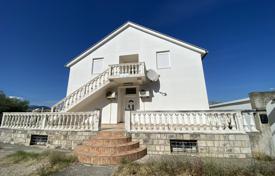 10-zimmer villa 480 m² in Radovići, Montenegro. 699 000 €
