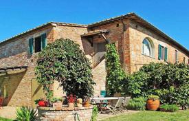 6-zimmer villa 400 m² in Siena, Italien. 1 100 000 €