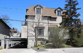 Stadthaus – North York, Toronto, Ontario,  Kanada. C$2 064 000