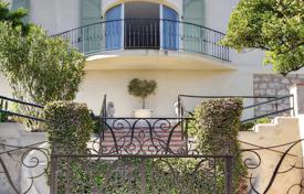 5-zimmer villa in Èze, Frankreich. 6 200 €  pro Woche