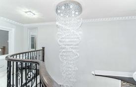 11-zimmer haus in der stadt in Scarborough, Kanada. C$1 710 000