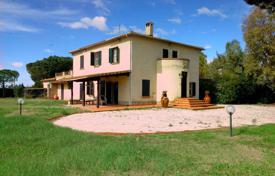 Villa – Orbetello, Toskana, Italien. 650 000 €