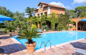 Villa – Fréjus, Côte d'Azur, Frankreich. 5 100 €  pro Woche