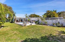 3-zimmer haus in der stadt 250 m² in Miami, Vereinigte Staaten. $1 795 000