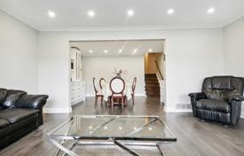 11-zimmer haus in der stadt in North York, Kanada. C$1 661 000