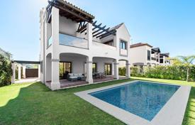 Villa – Manilva, Andalusien, Spanien. From 625 000 €