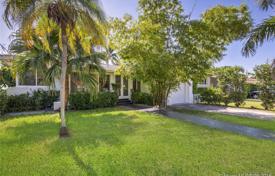 Einfamilienhaus – Surfside, Florida, Vereinigte Staaten. $750 000