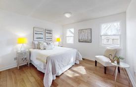 6-zimmer haus in der stadt in Scarborough, Kanada. C$1 289 000