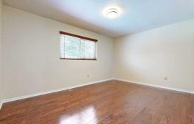 6-zimmer haus in der stadt in Scarborough, Kanada. C$1 516 000