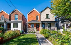 Haus in der Stadt – Manning Avenue, Old Toronto, Toronto,  Ontario,   Kanada. C$2 319 000