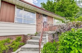 6-zimmer haus in der stadt in North York, Kanada. C$1 612 000