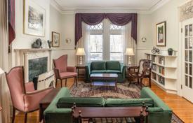 14-zimmer haus in der stadt in Scarborough, Kanada. C$2 322 000