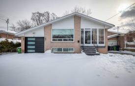 5-zimmer haus in der stadt in Scarborough, Kanada. C$1 319 000