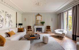 4-zimmer wohnung 201 m² in L'Eixample, Spanien. 2 350 000 €