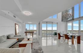 5-zimmer penthaus 315 m² in Miami, Vereinigte Staaten. $1 895 000