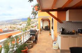 Villa – Adeje, Santa Cruz de Tenerife, Kanarische Inseln (Kanaren),  Spanien. 398 000 €