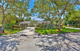 Villa – Pinecrest, Florida, Vereinigte Staaten. $2 445 000