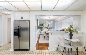 11-zimmer haus in der stadt in North York, Kanada. C$1 677 000