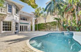 7-zimmer villa 411 m² in Sunny Isles Beach, Vereinigte Staaten. $2 375 000