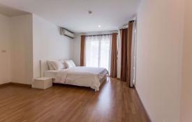 2-zimmer appartements in eigentumswohnungen in Khlong Toei, Thailand. $272 000