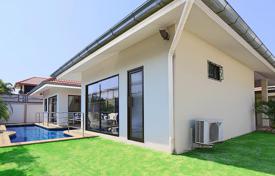 Haus in der Stadt – Na Kluea, Bang Lamung, Chonburi,  Thailand. 142 000 €