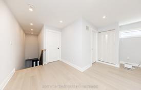 9-zimmer haus in der stadt in Scarborough, Kanada. C$2 081 000