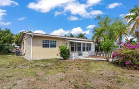 Haus in der Stadt – Pompano Beach, Florida, Vereinigte Staaten. $430 000