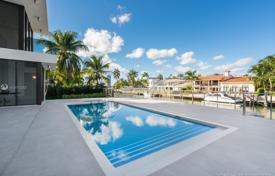 Villa – North Miami Beach, Florida, Vereinigte Staaten. 4 547 000 €