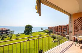 Wohnung – Manerba del Garda, Lombardei, Italien. 460 000 €