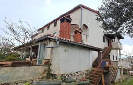 Haus We are selling a house 3 km from Poreč. 780 000 €