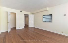 4-zimmer wohnung in Yonge Street, Kanada. C$838 000