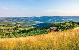 Grundstück in Buzet, Kroatien. 309 000 €
