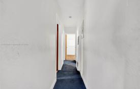 3-zimmer haus in der stadt 116 m² in Miami, Vereinigte Staaten. $450 000