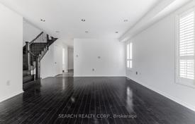 9-zimmer haus in der stadt in North York, Kanada. C$1 584 000