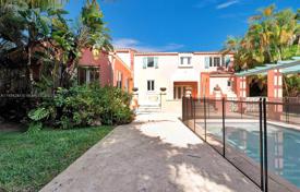 Haus in der Stadt – Coral Gables, Florida, Vereinigte Staaten. $3 000 000