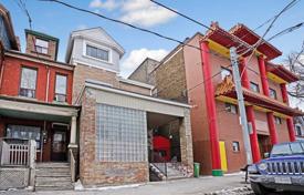 Stadthaus – Bathurst Street, Toronto, Ontario,  Kanada. C$2 085 000