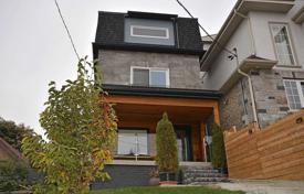 Haus in der Stadt – York, Toronto, Ontario,  Kanada. C$1 393 000