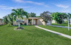 Haus in der Stadt – Lauderdale Lakes, Broward, Florida,  Vereinigte Staaten. $390 000