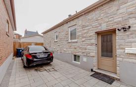 6-zimmer haus in der stadt in York, Kanada. C$1 212 000