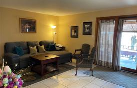 7-zimmer haus in der stadt in North York, Kanada. C$1 842 000